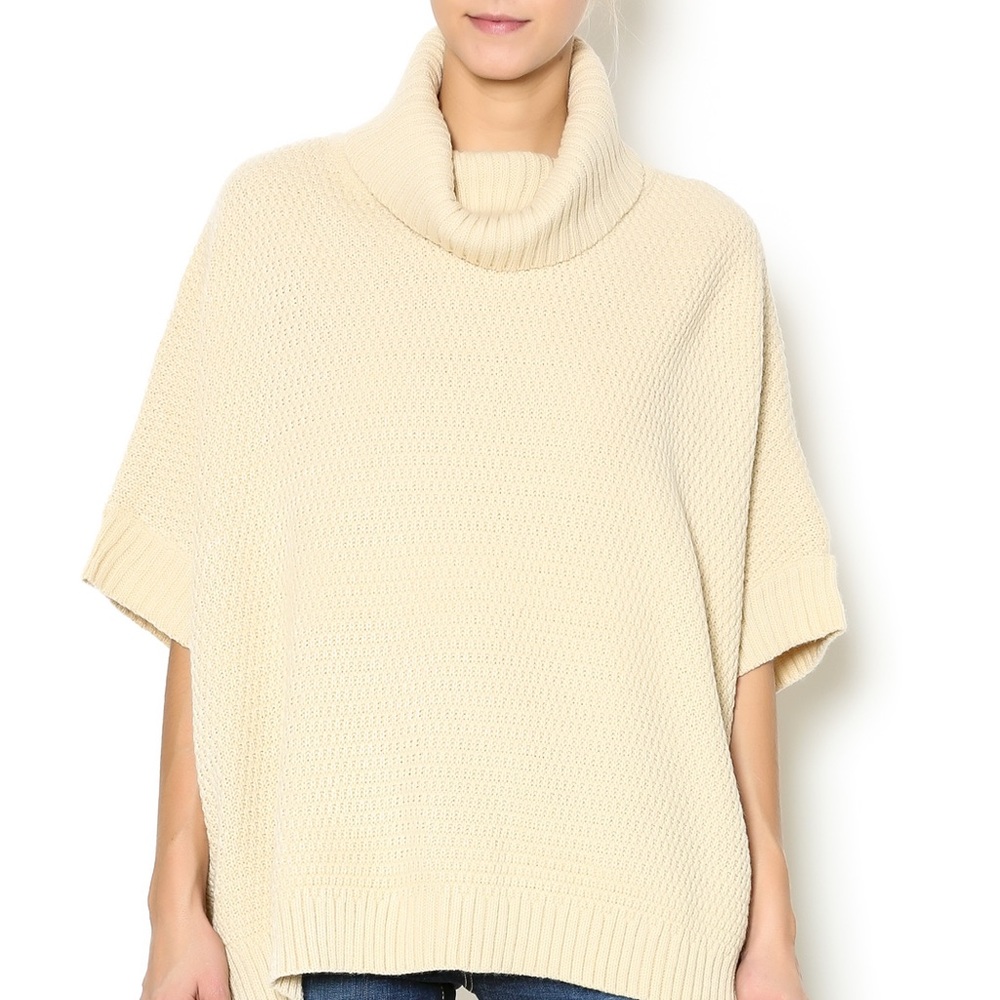 Illa Illa Cream Sweater Pancho